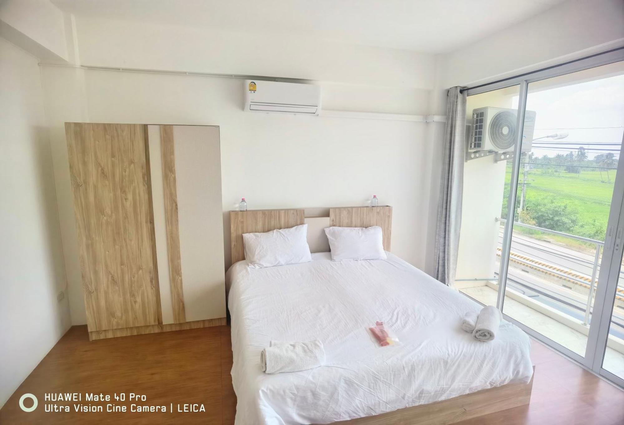 115 Townhouse Hotel Ban Khlong Krang Exterior photo